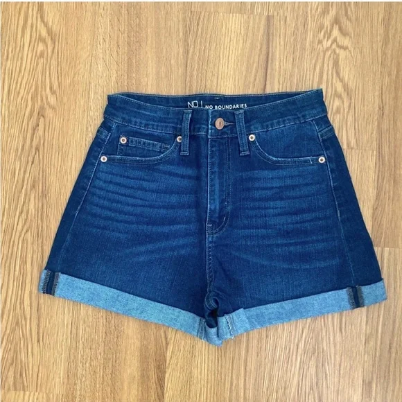 No Boundaries Juniors Size 7 Cuffed Denim Shorts Stretch Medium Wash NEW - Picture 2 of 6